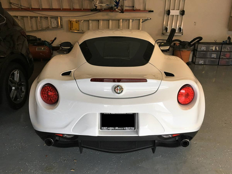 Illustration for article titled At $45,000, Could You Be Tempted By This 2016 Alfa Romeo 4C?